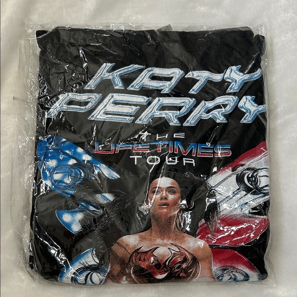Katy Perry (unofficial) Lifetimes Tour Hoodie Size M, New in Packaging